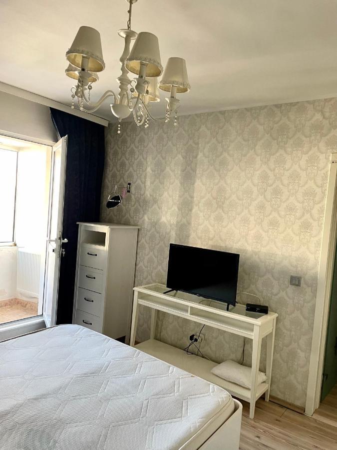 Apartament cu 3 dormitoare Jolie.M Apartment Galaţi Exterior foto