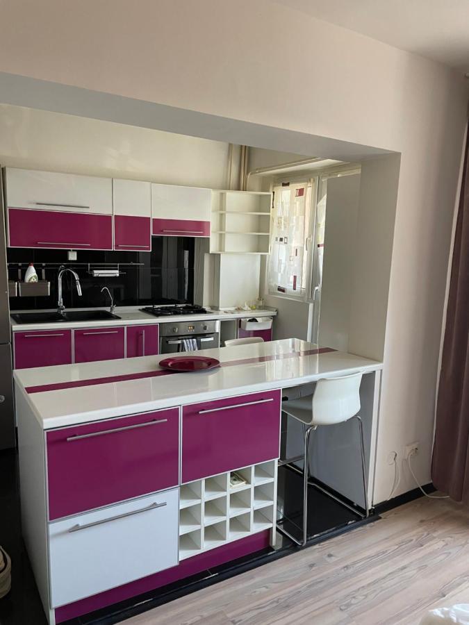 Apartament cu 3 dormitoare Jolie.M Apartment Galaţi Exterior foto