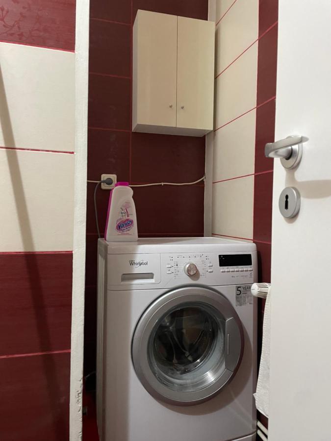Apartament cu 3 dormitoare Jolie.M Apartment Galaţi Exterior foto