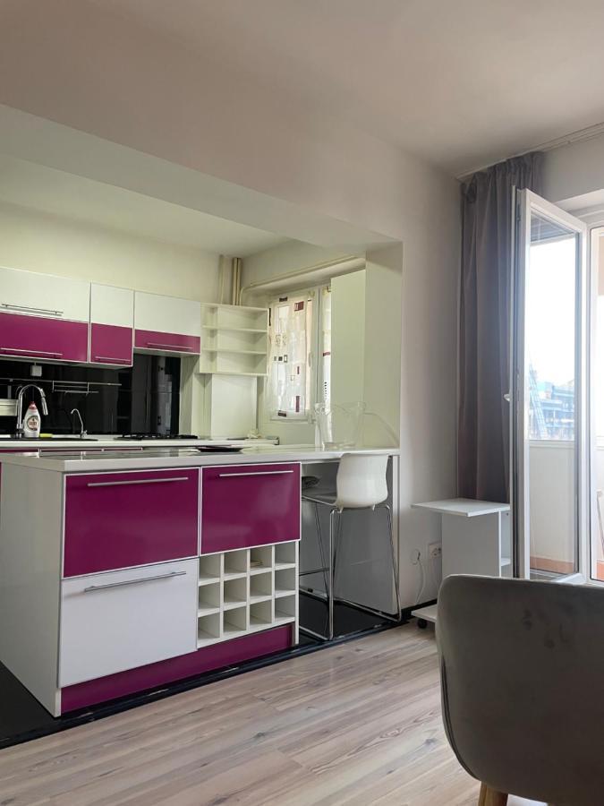 Apartament cu 3 dormitoare Jolie.M Apartment Galaţi Exterior foto